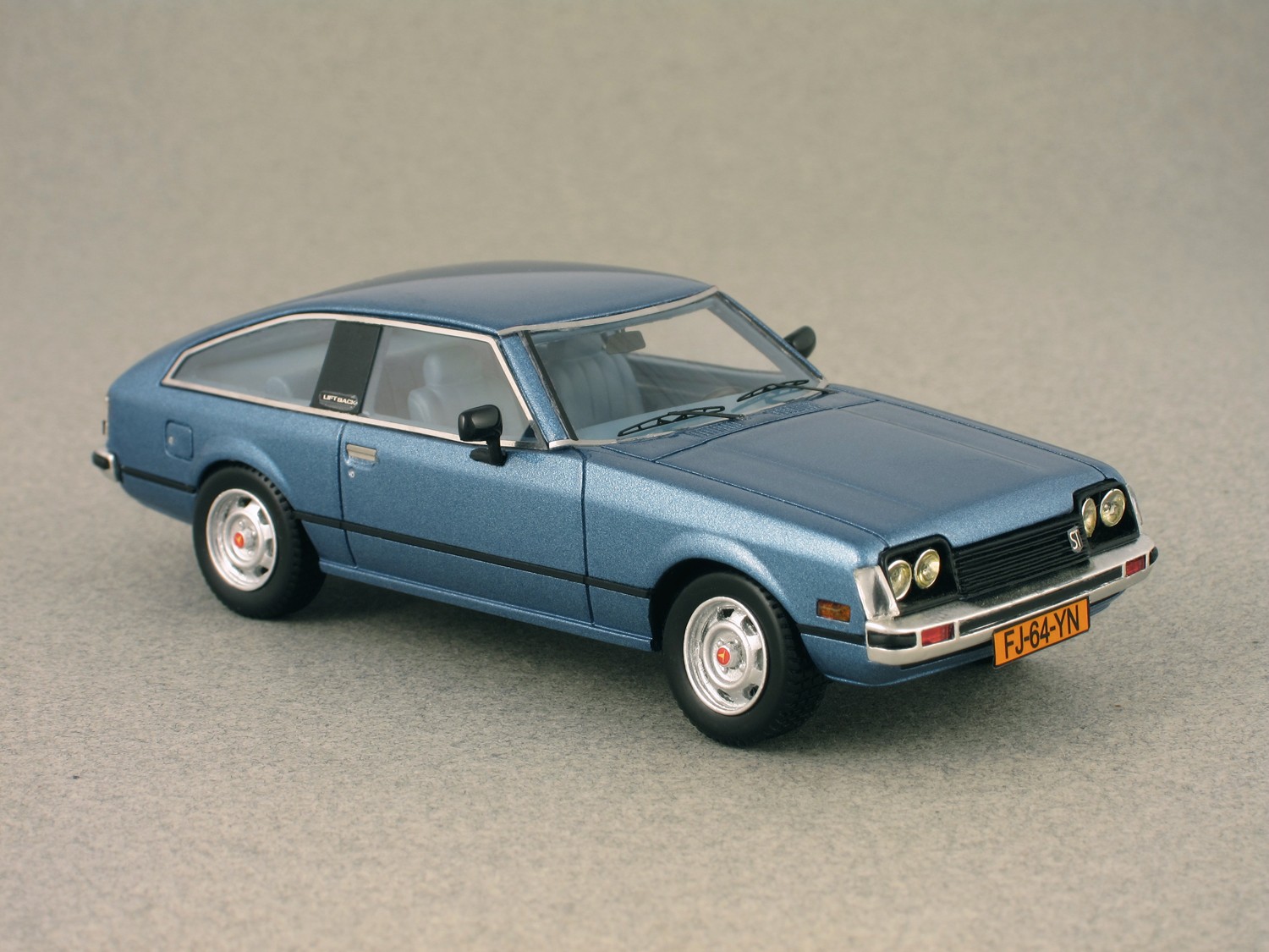 Toyota Celica A40 liftback bleue par Neo