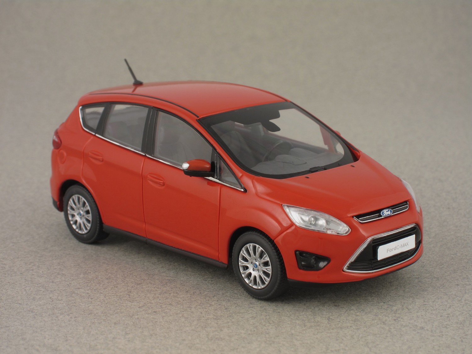 Ford C-Max 2010 par Minichamps