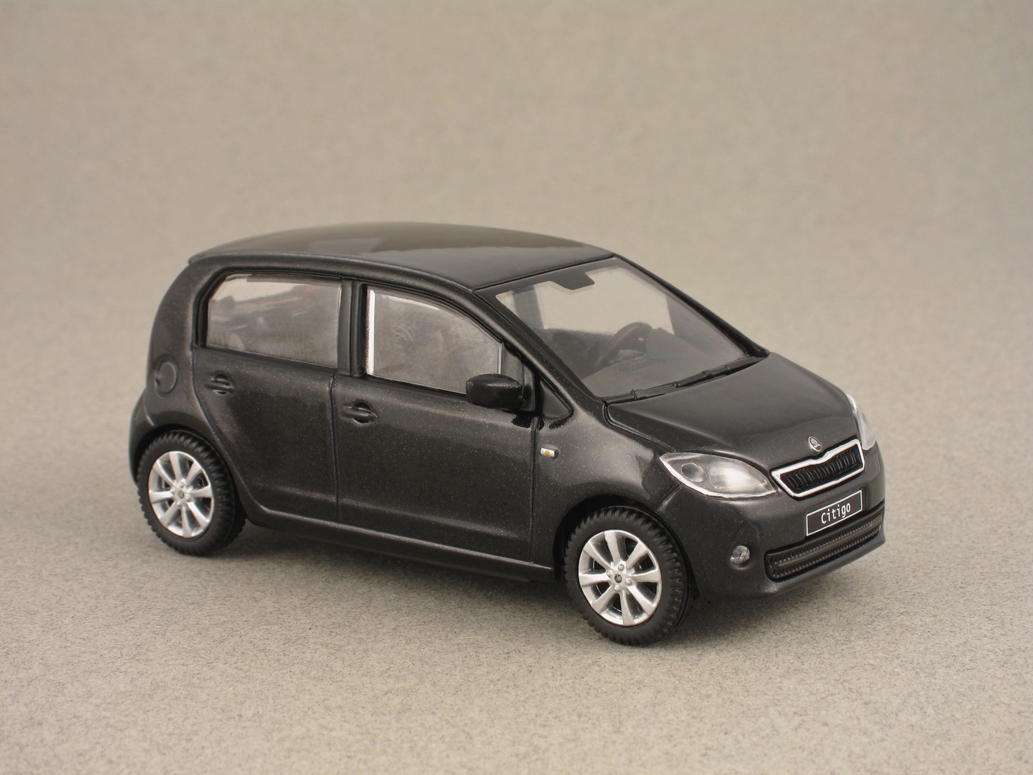 Skoda Citigo noire par Abrex