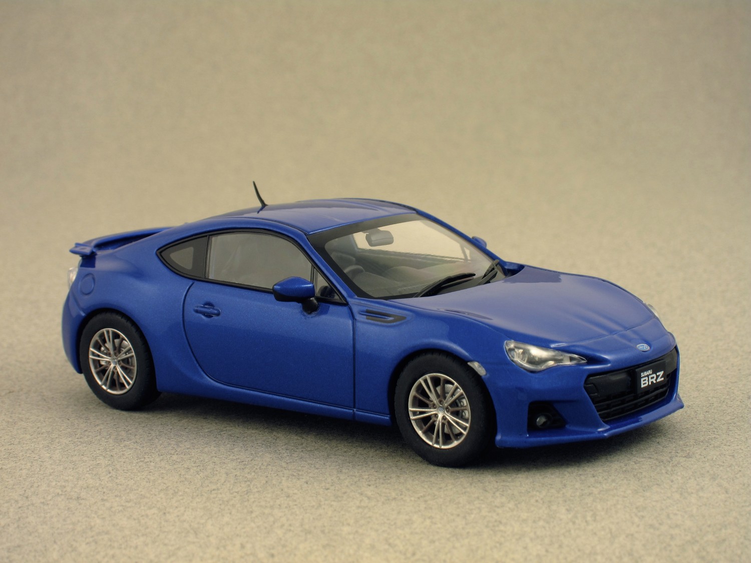 Subaru BRZ (Ebbro) 1:43