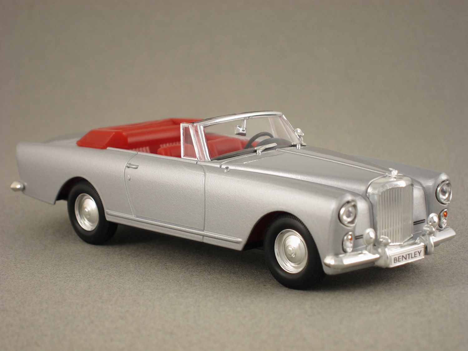 Bentley Continental S2 Drophead Coupe (Yat Ming) 1:43