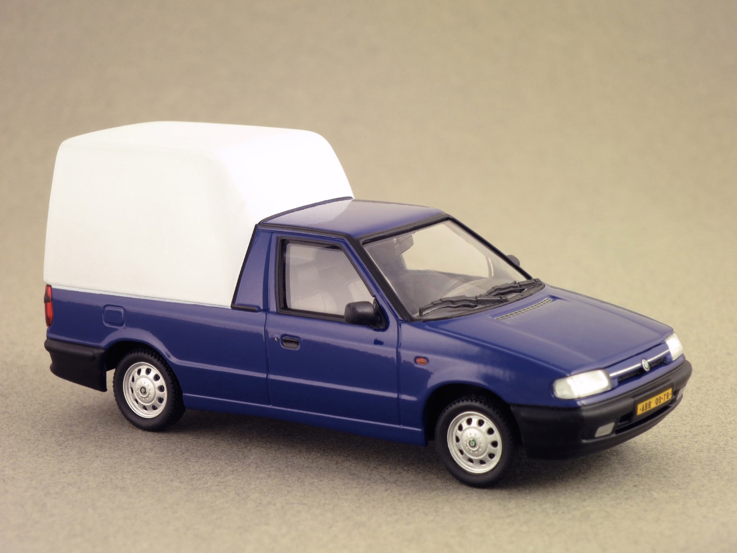 Skoda Felicia pickup blue (Abrex) 1:43