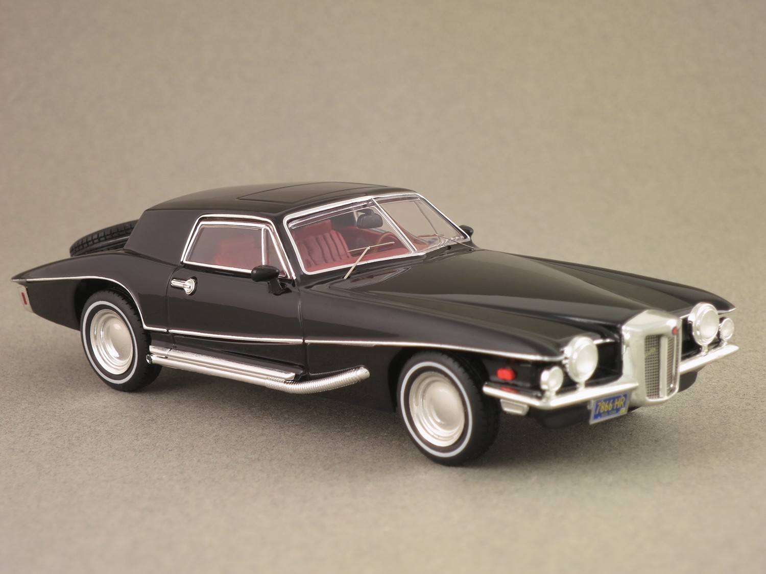 Stutz Blackhawk Coupe (Premium X) 1:43