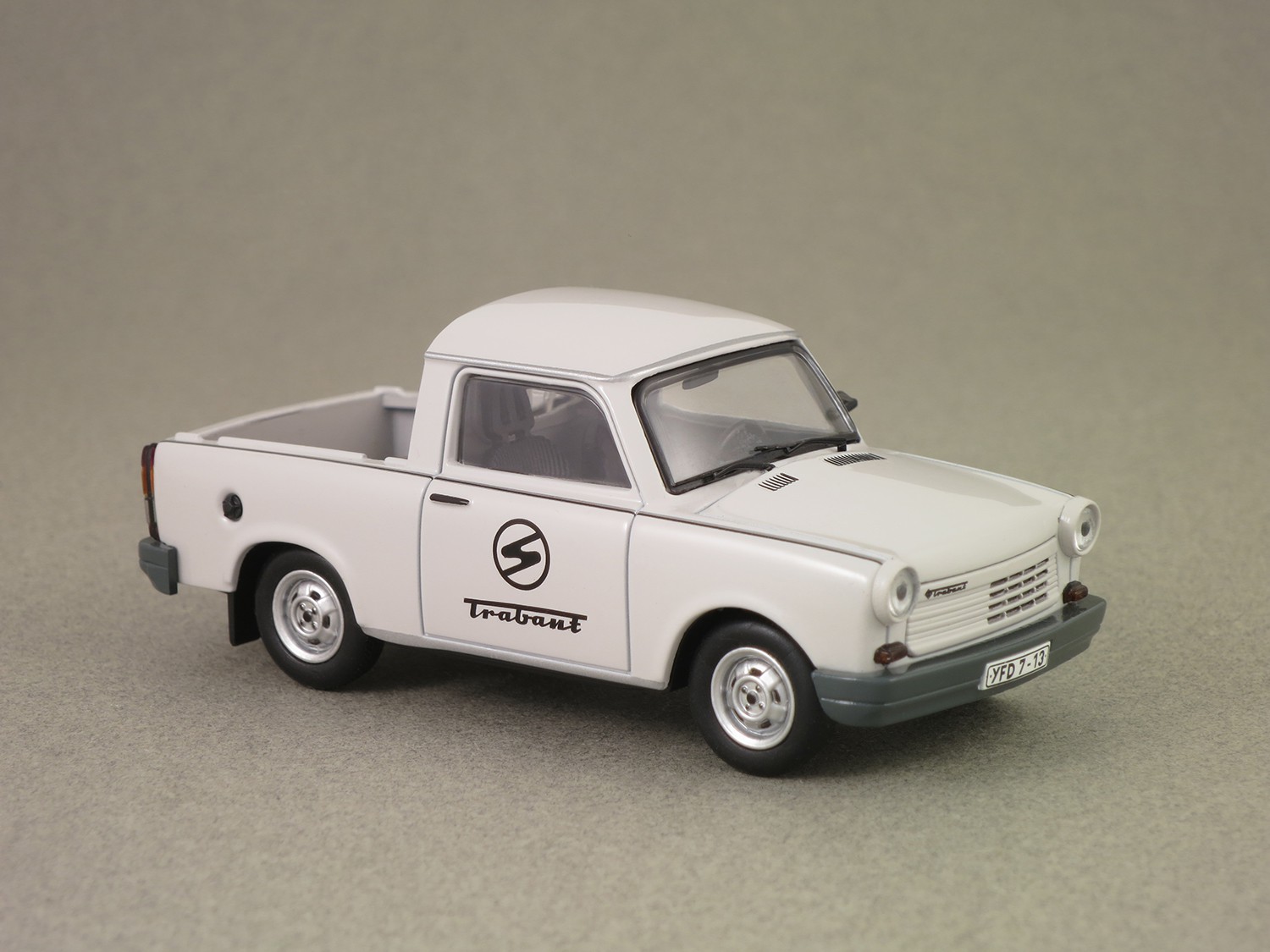 Trabant 1.1 pick-up ouvert (IST Models) 1/43e