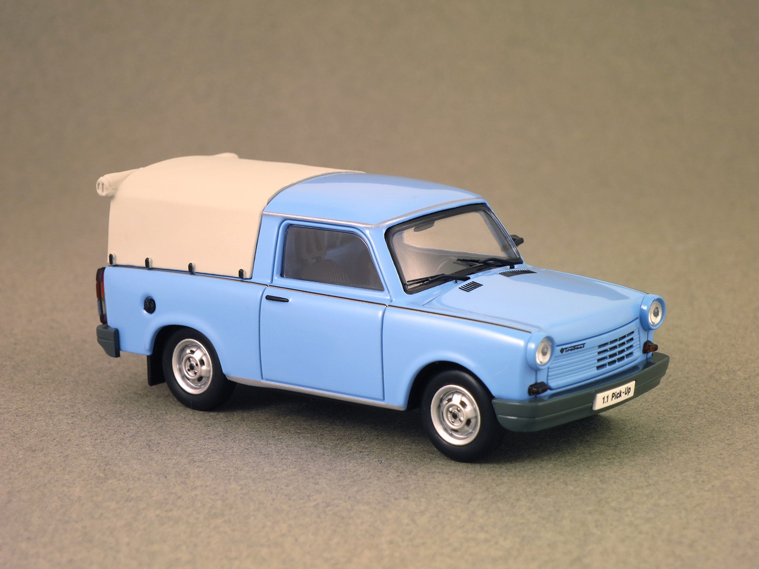 Trabant 1.1 pick-up fermé (IST Models) 1/43e