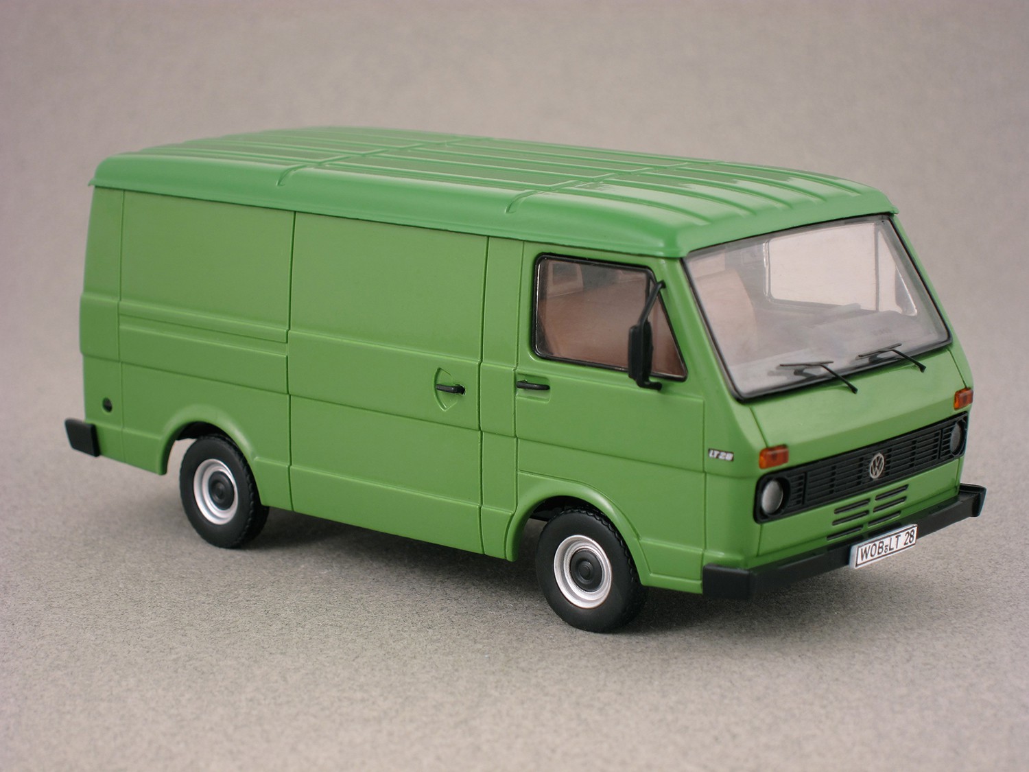 VW LT28 van (Premium ClassiXXs) 1:43