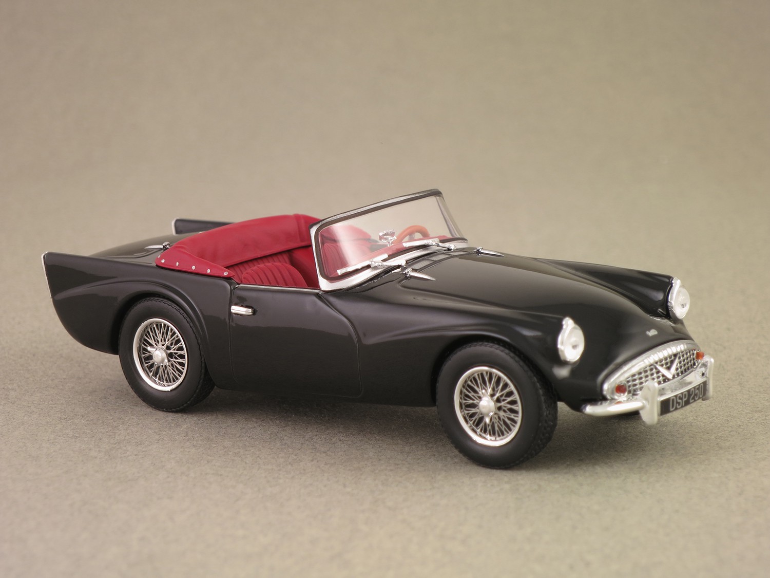 Daimler SP250 (Norev) 1:43