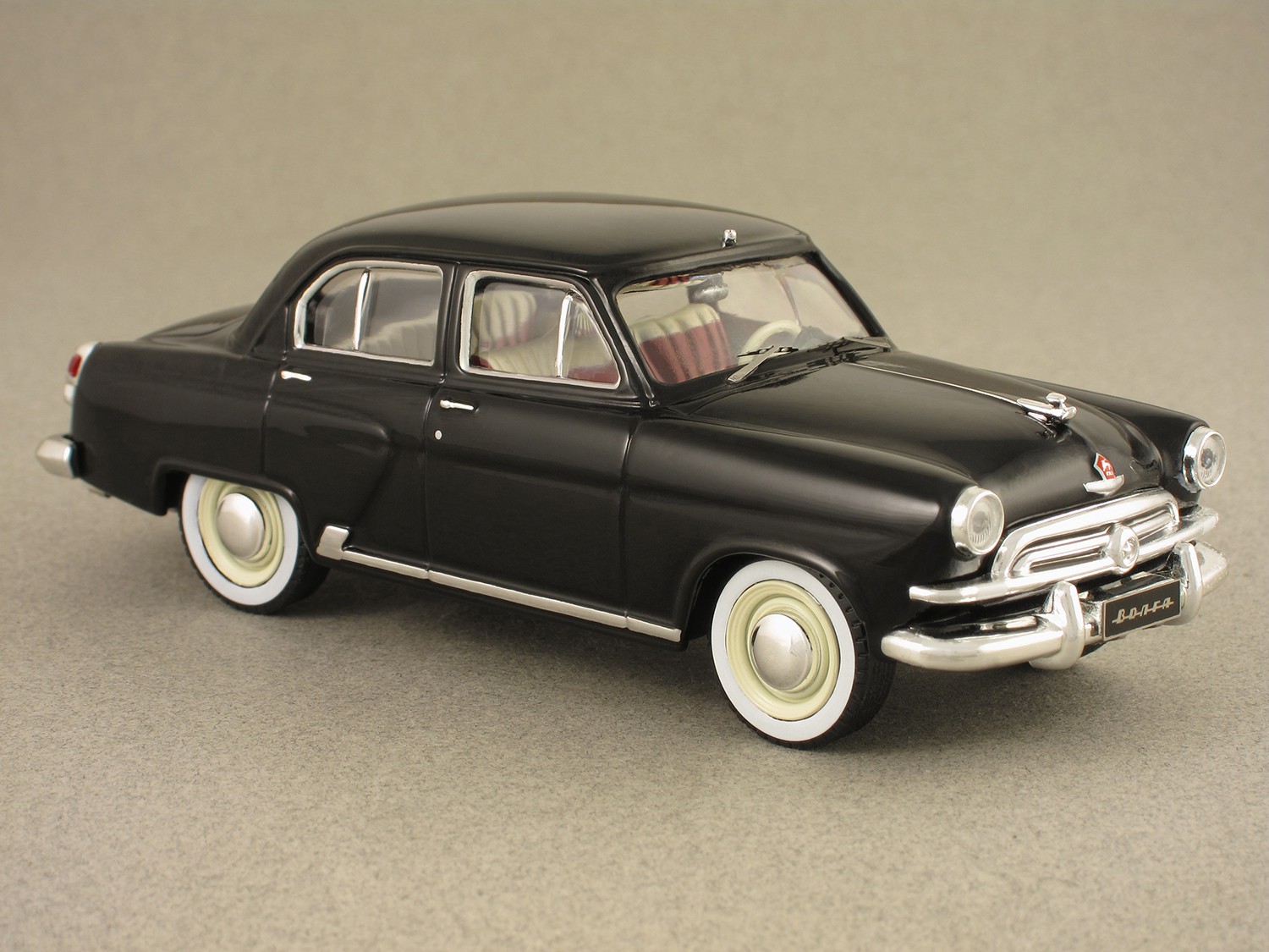 GAZ Volga 21M (IXO) 1:43