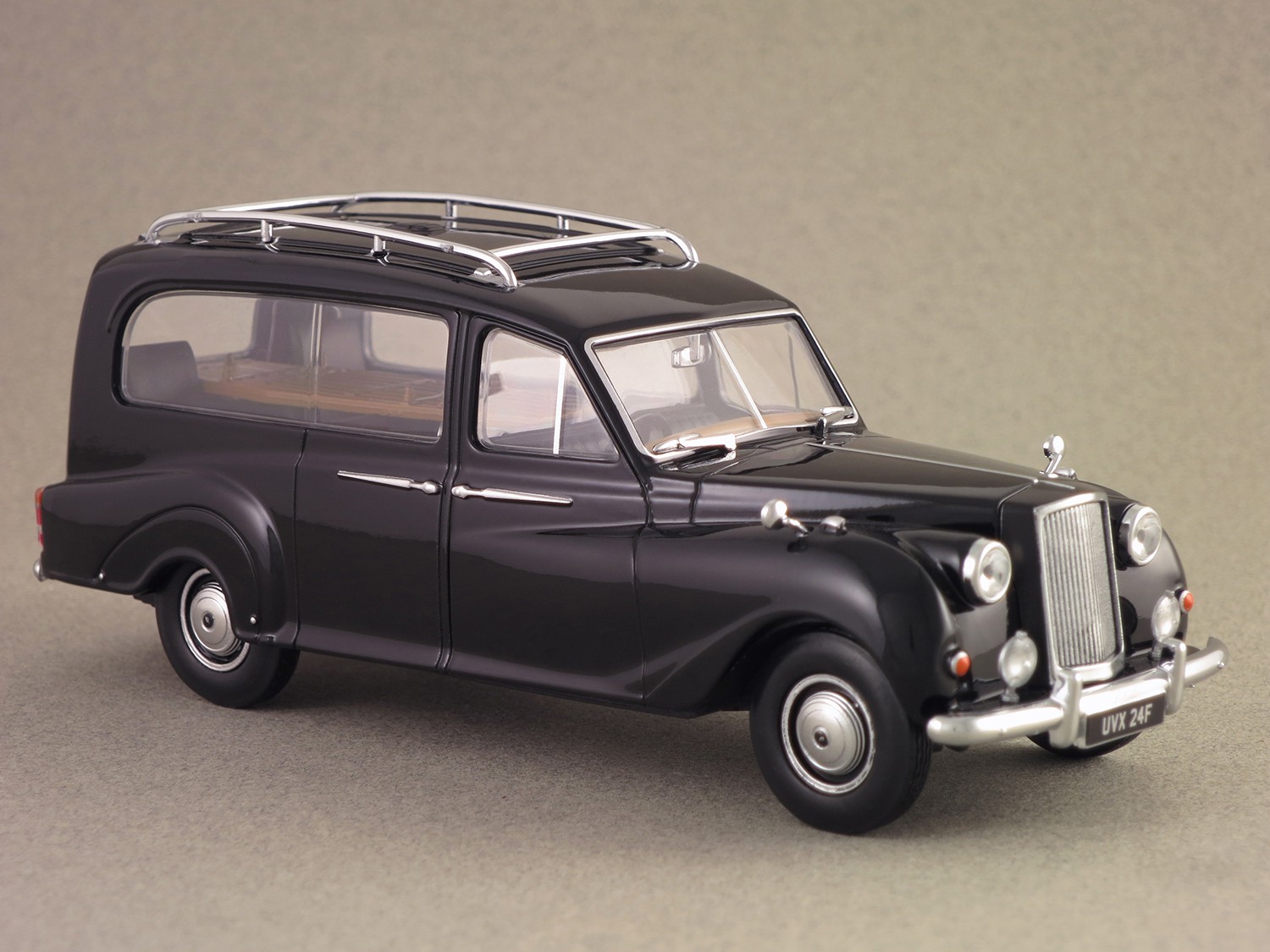 Austin Sheerline A125 Hearse (Oxford) 1:43