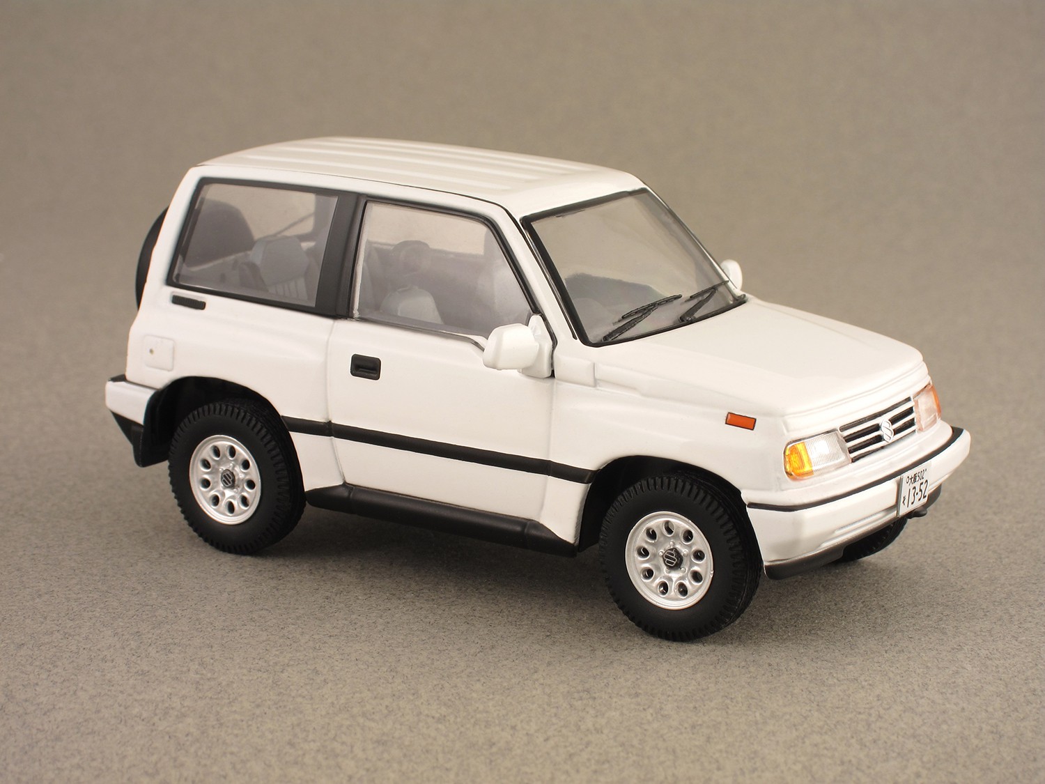 Suzuki Escudo (Premium X) 1/43e