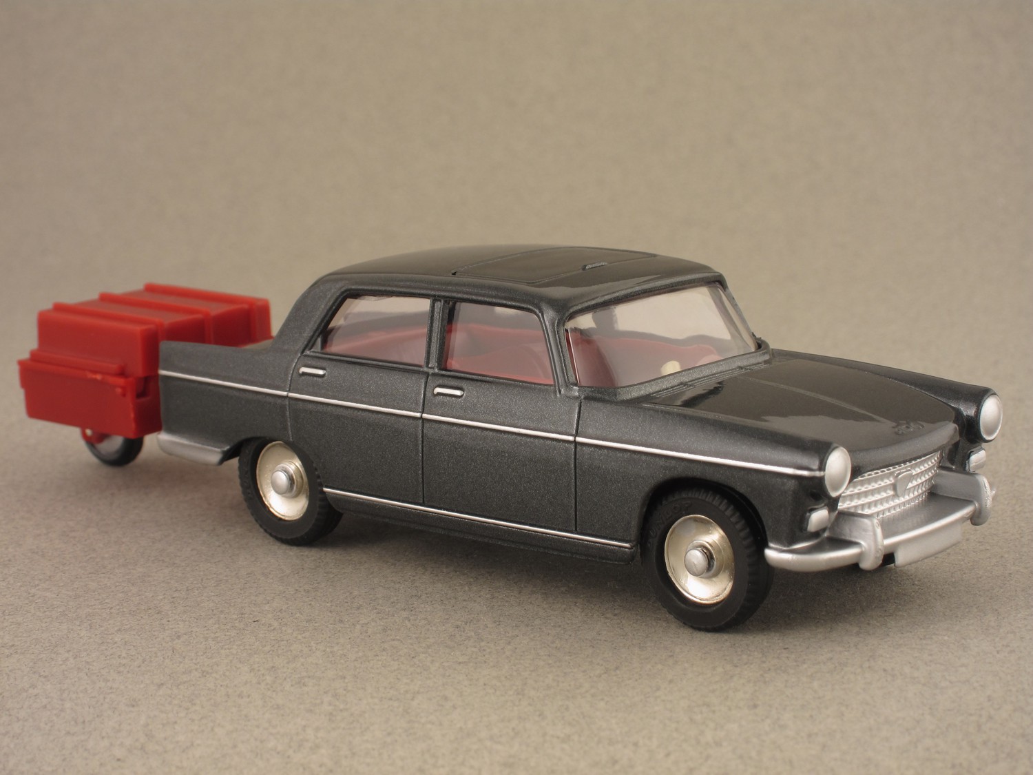 Peugeot 404 + trailer & skis (CIJ) 1:43