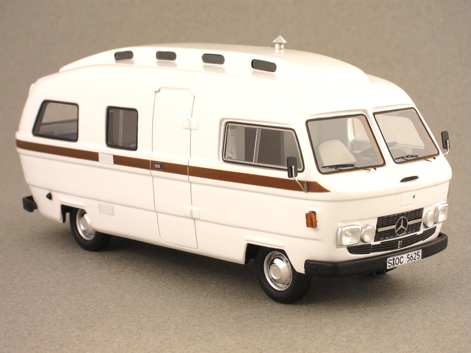 Mercedes L206D camping-car Orion (NEO) 1/43e
