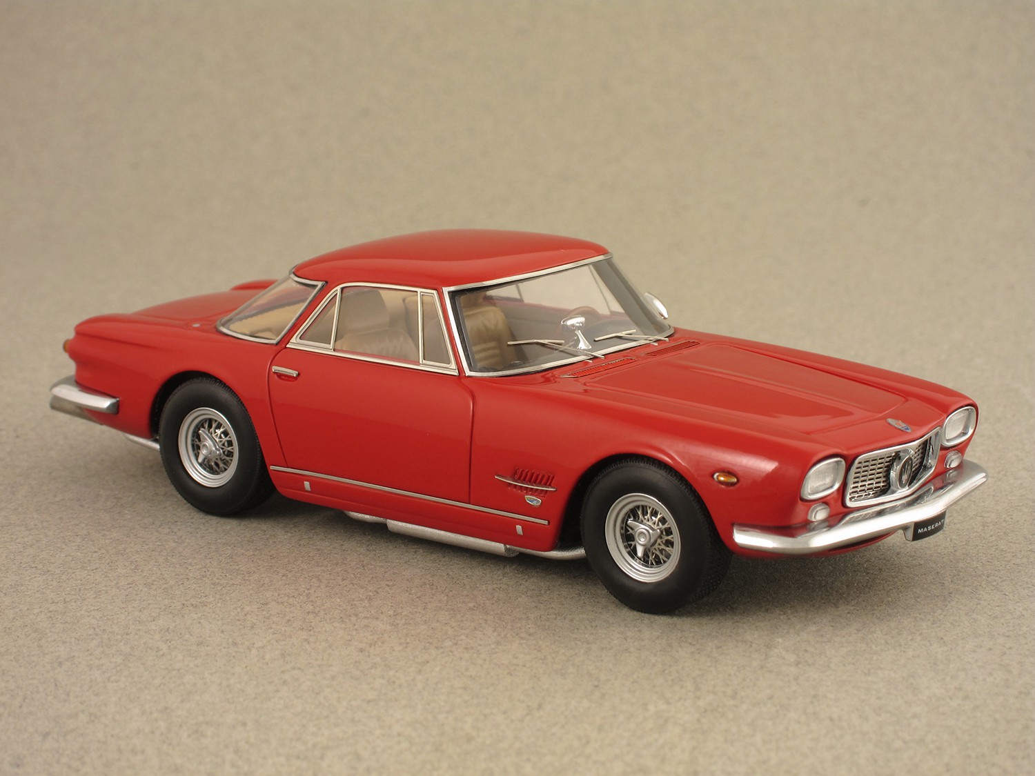 Maserati 5000 GT Allemano (Minichamps) 1:43