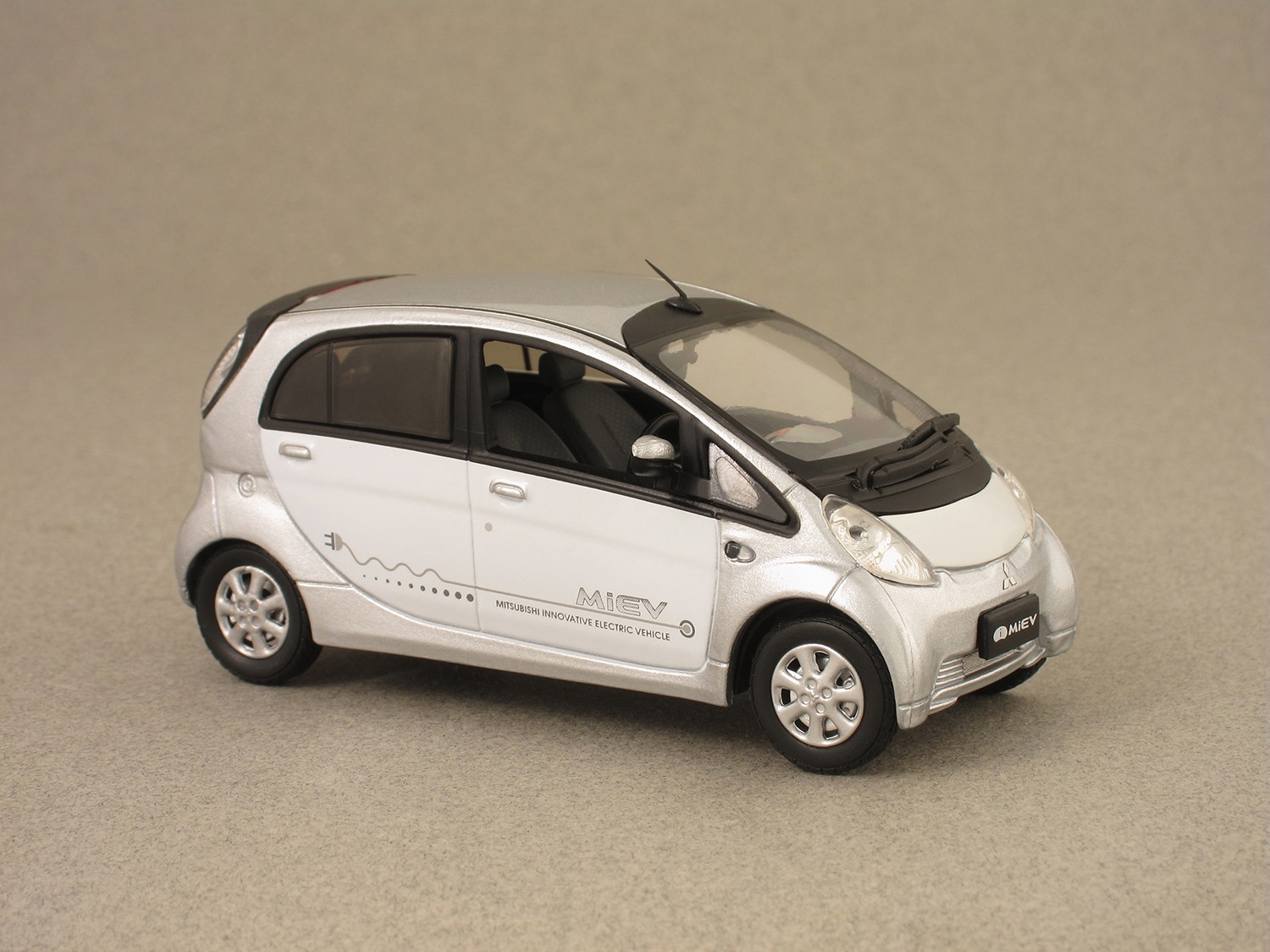 Mitsubishi iMiev (Vitesse) 1/43e