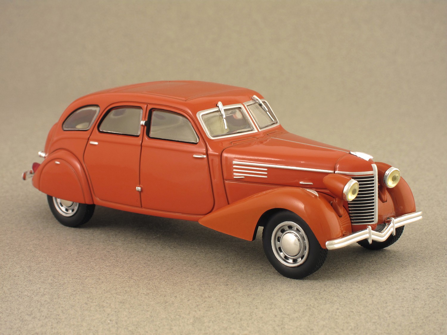 Berliet 11 CV Dauphine (Whitebox) 1/43e