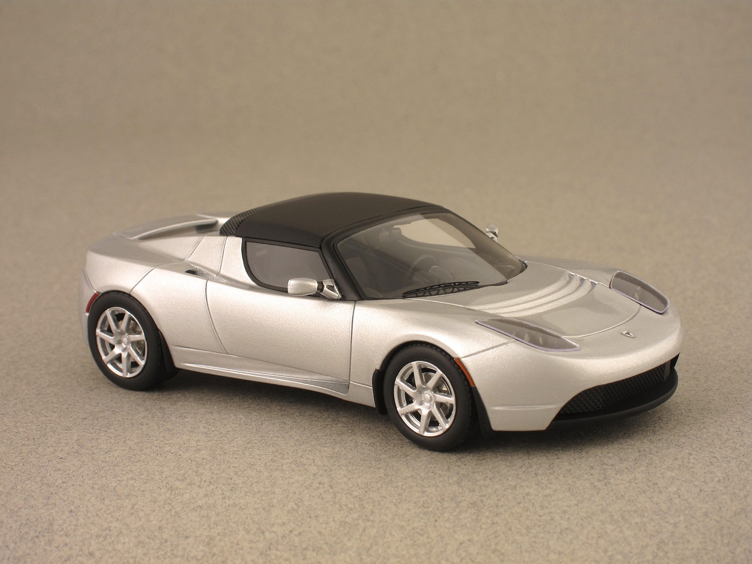 Tesla Roadster argent (Schuco) 1/43e