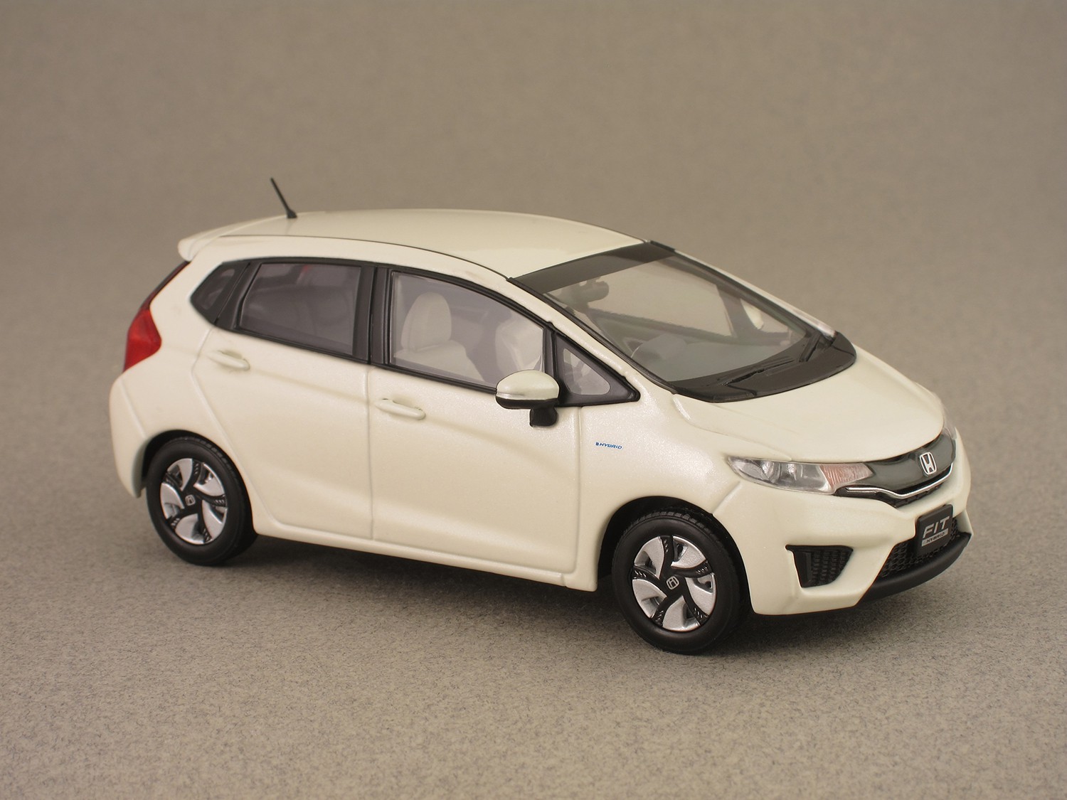 Honda Fit Hybrid 2013 (Ebbro) 1:43