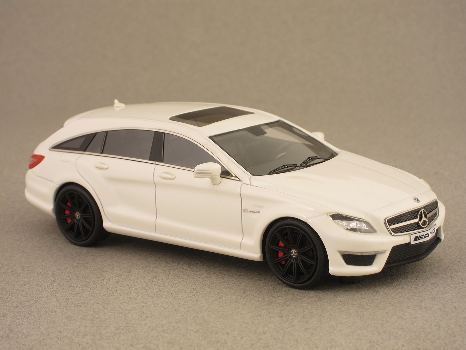 Mercedes CLS 63AMG Shooting Brake (GLM) 1:43