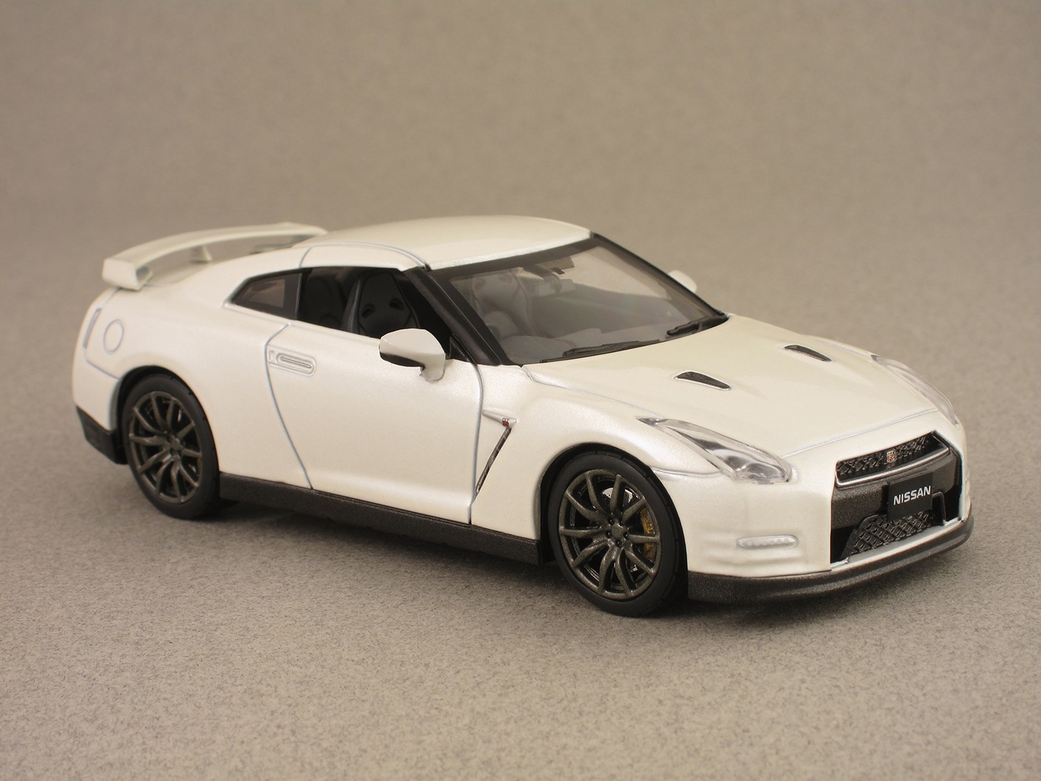 Nissan GT-R 2014 (Kyosho) 1/43e