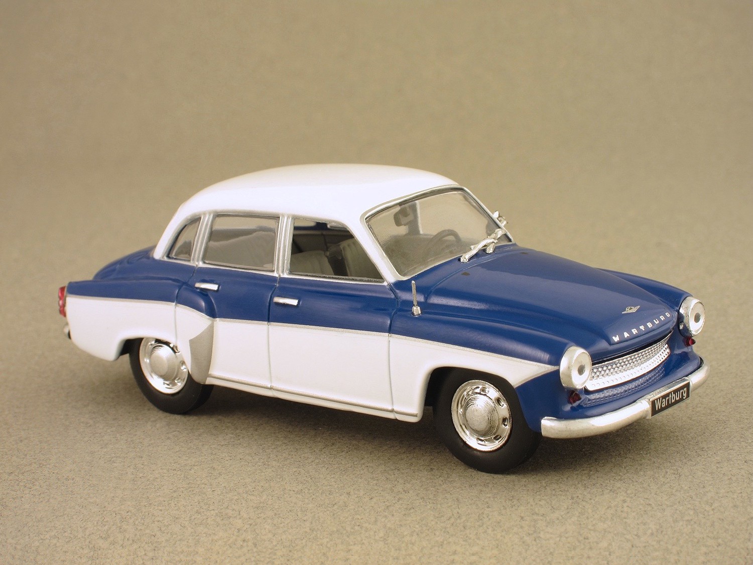 Wartburg 312 (Whitebox) 1:43