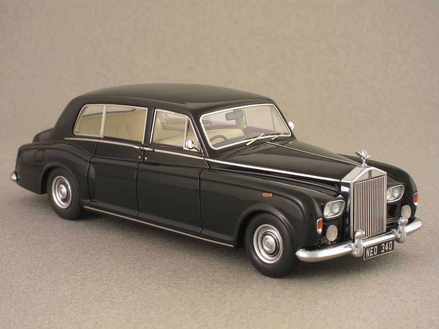 Rolls-Royce Phantom VI (NEO) 1:43