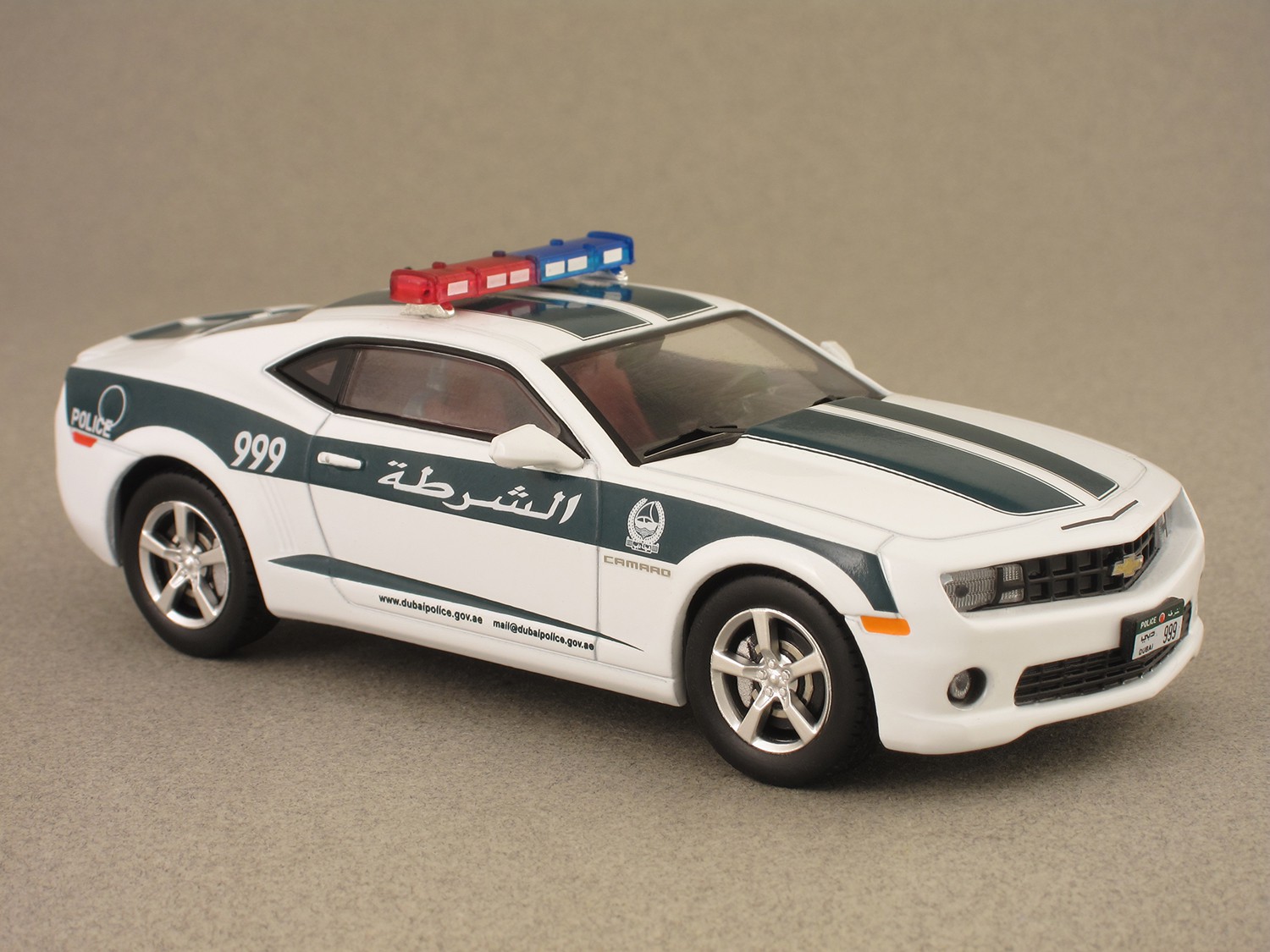 Chevrolet Camaro Dubai Police (IXO) 1:43
