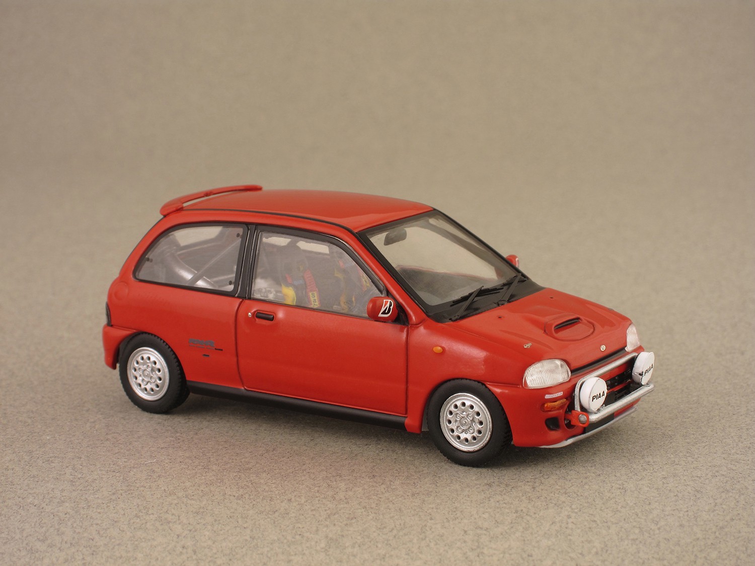 Subaru Vivio RX-R “Ready to race" (IXO) 1/43e