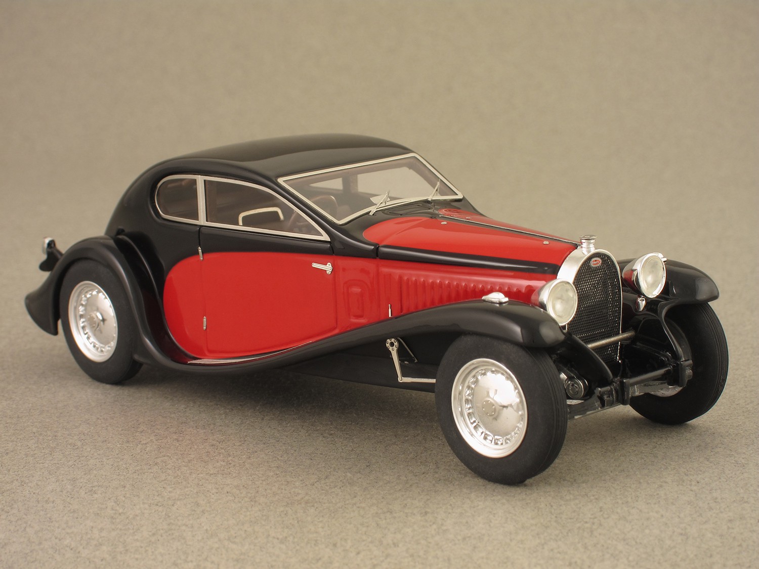 Bugatti 50T profilée 1932 (LookSmart) 1/43e