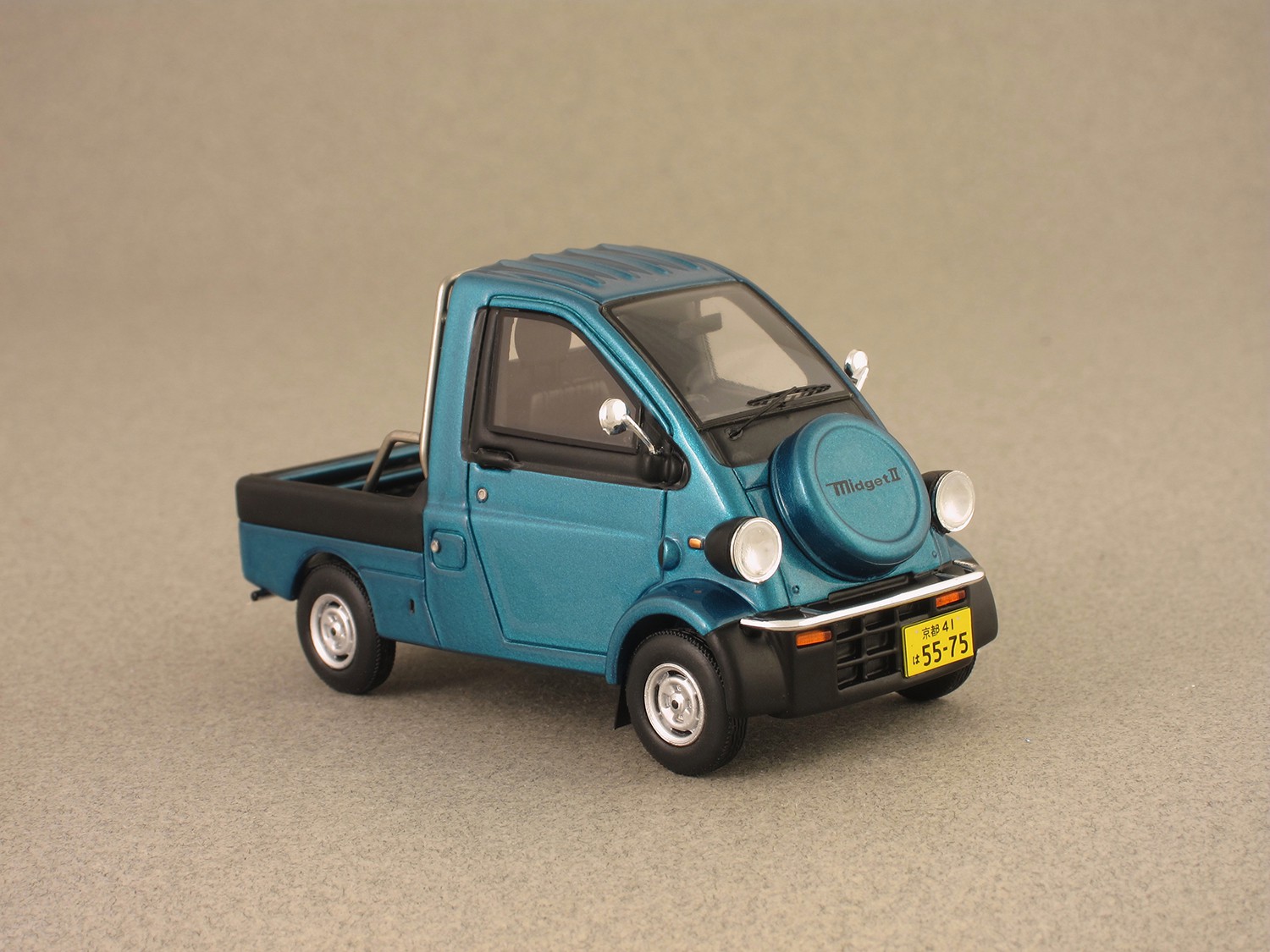 Daihatsu Midget II (Spark) 1:43