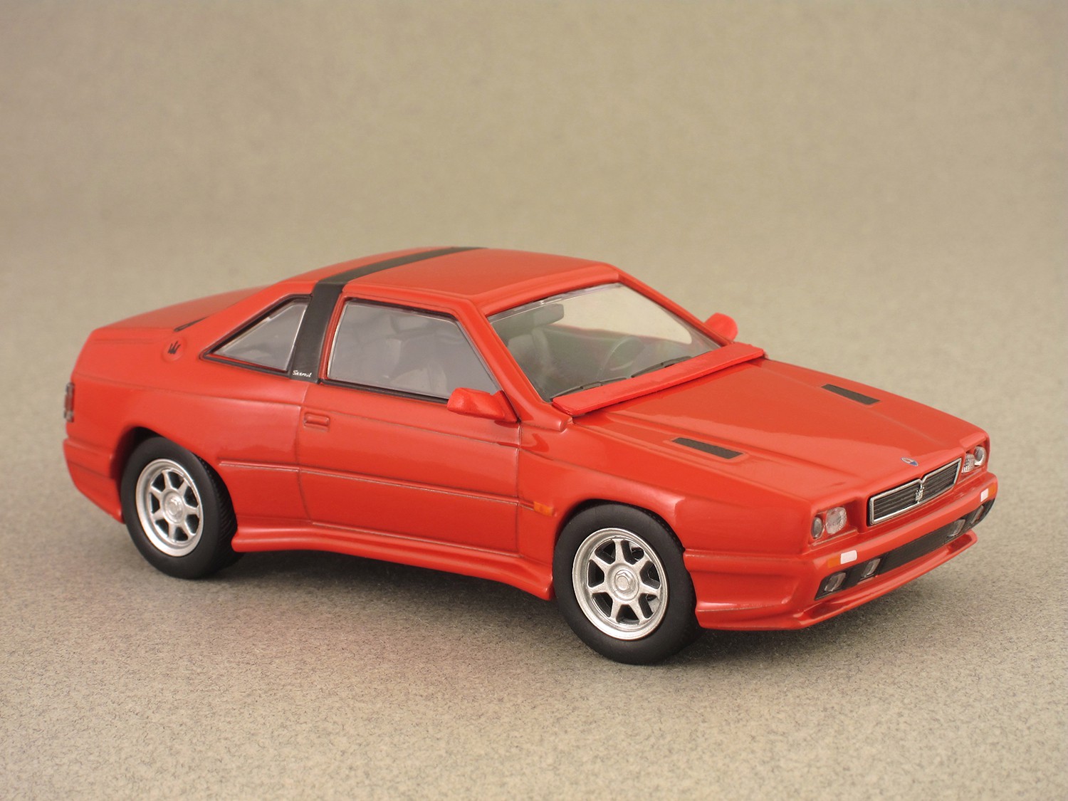 Maserati Shamal (Whitebox) 1/43e