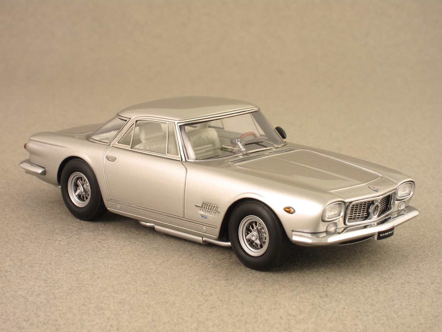Maserati 5000 GT Allemano (Minichamps) 1/43e