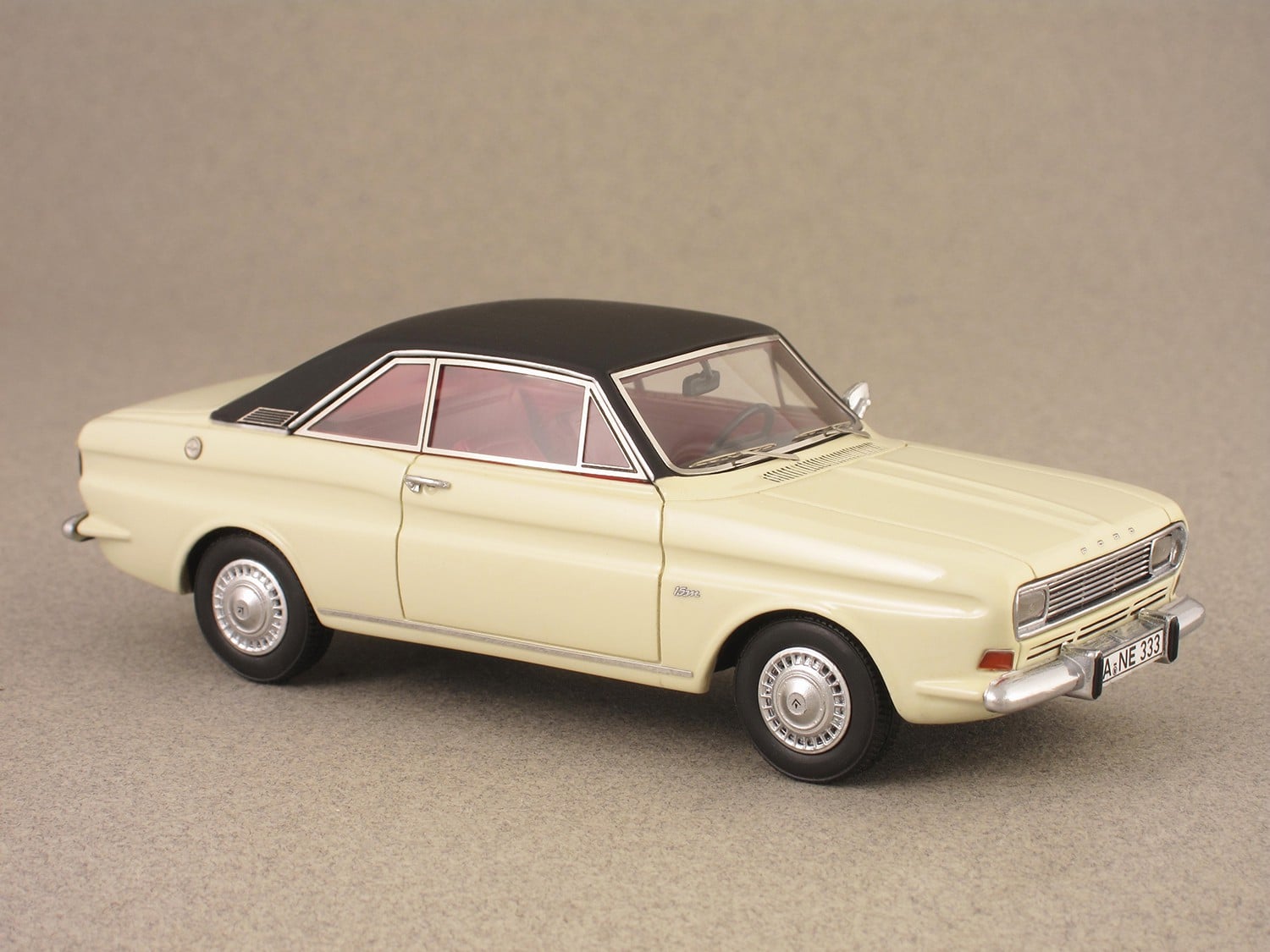 Ford Taunus P6 15M Coupe (NEO) 1:43 - Minicarweb