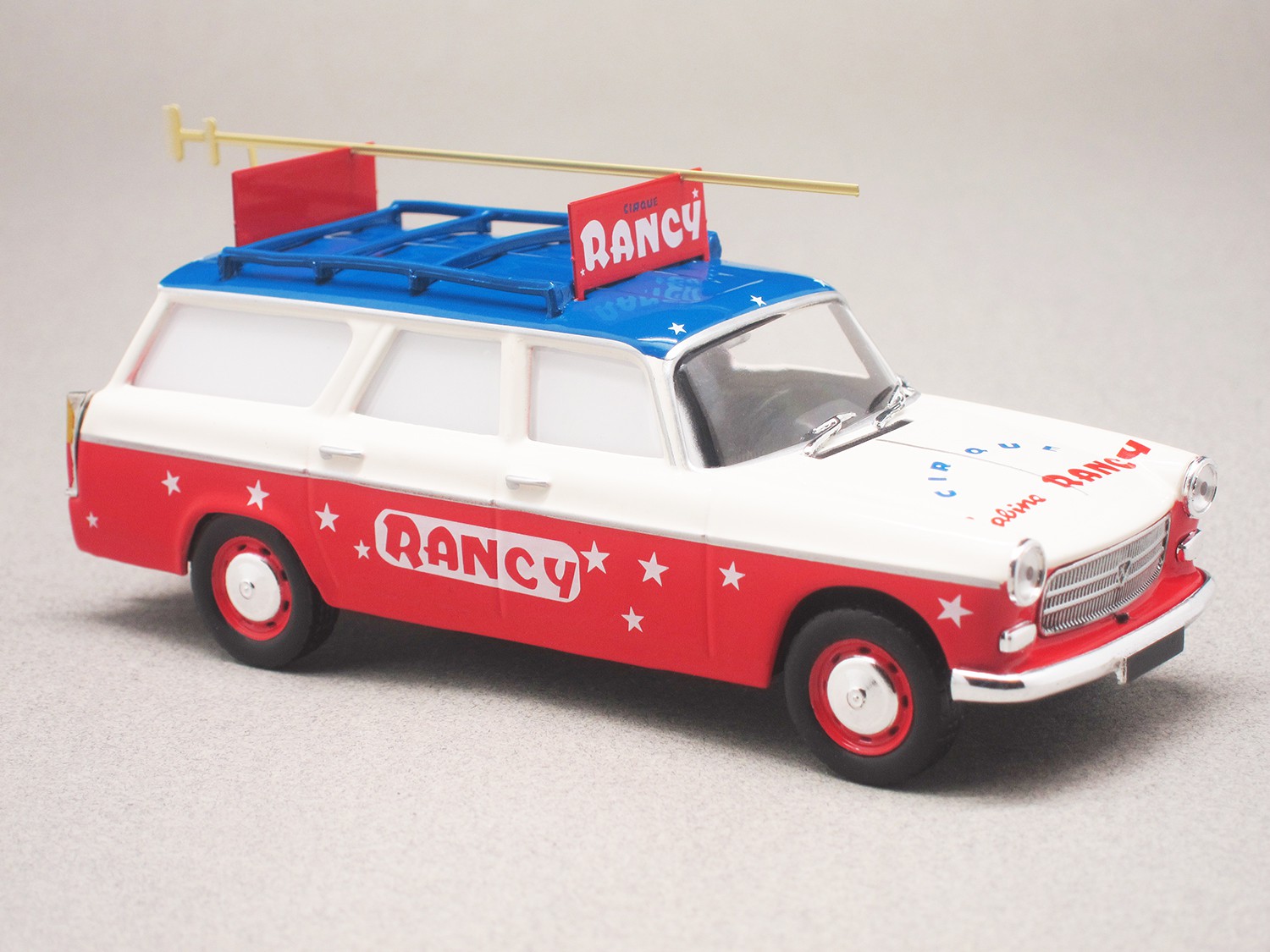 Peugeot 404 Cirque Rancy (Odéon) 1/43e