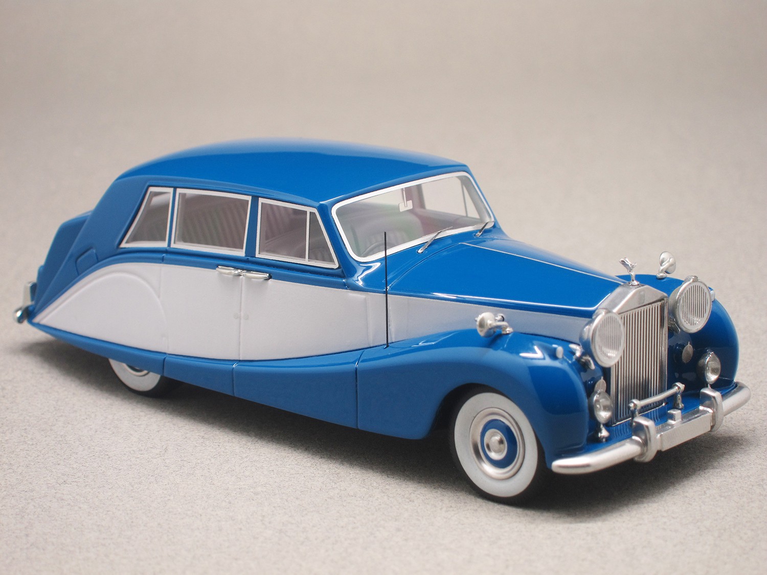 Rolls-Royce Silver Wraith Empress Limousine by Hooper 1956 (NEO) 1:43