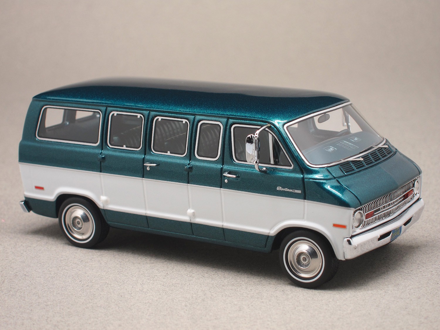 Dodge Sportsman (NEO) 1/43e