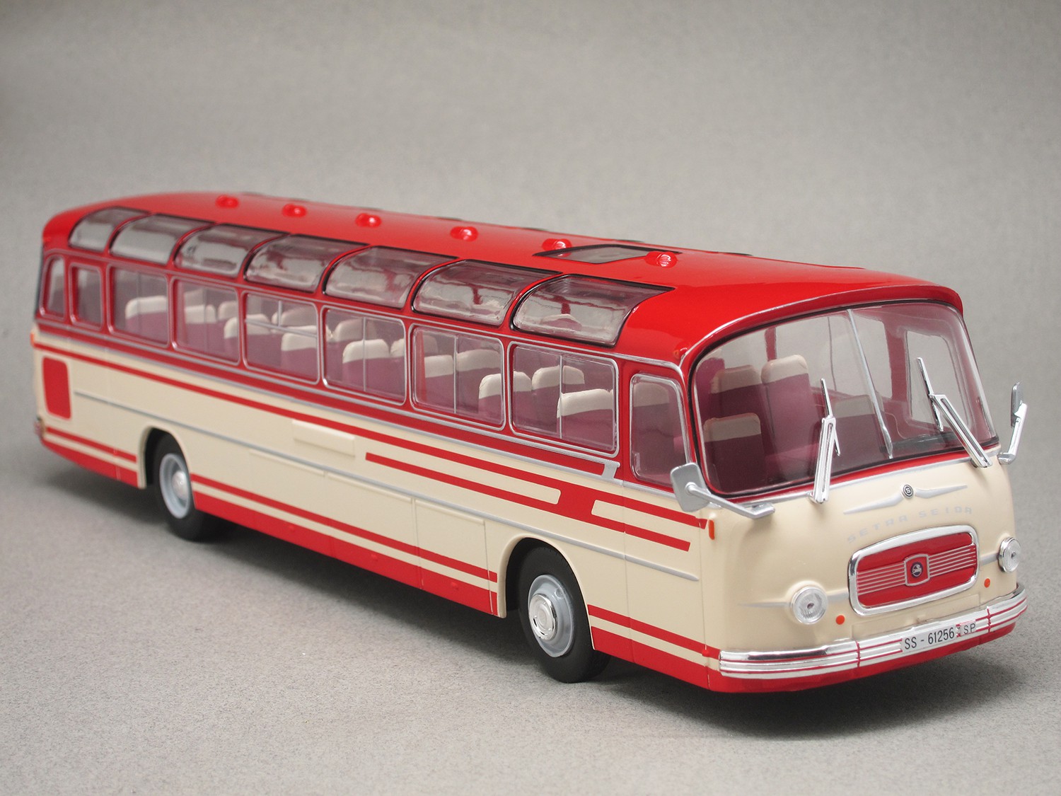 Setra S14 1966 (IXO) 1/43e