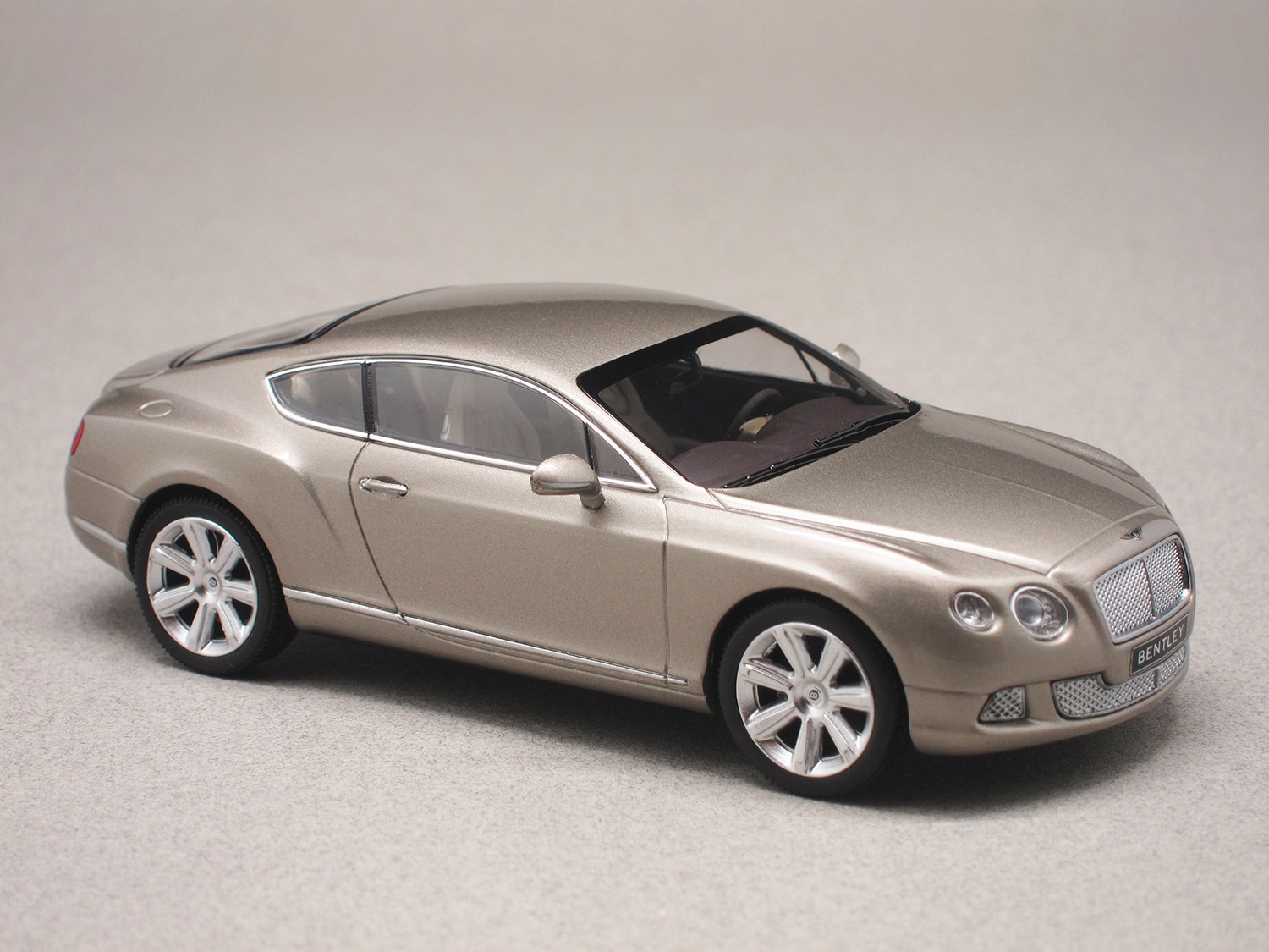 Bentley Continental GT 2011 (Minichamps) 1:43