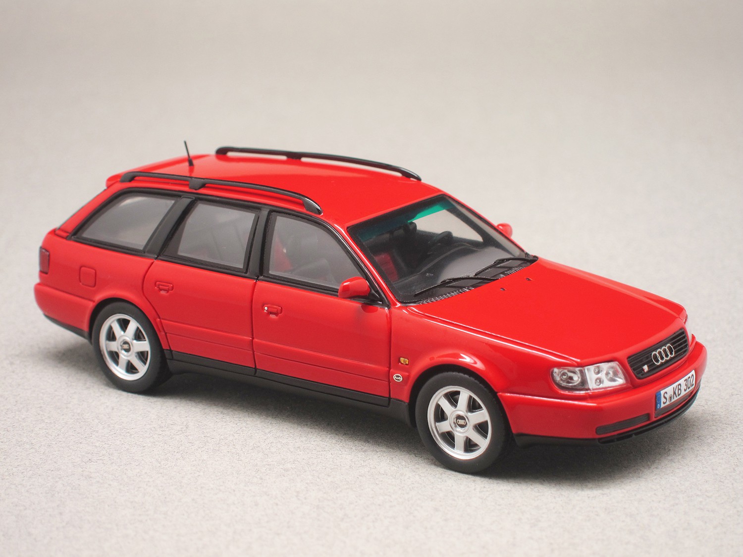 Audi S6 Avant 1994 (Spark) 1/43e