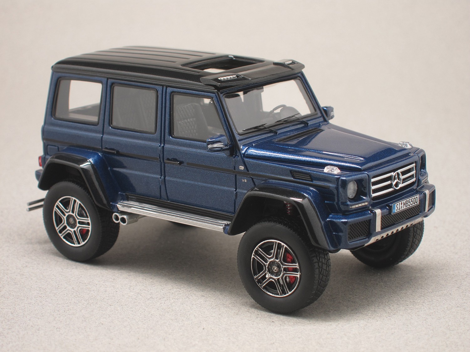 Mercedes G550 4x4 "squared" (GLM) 1:43