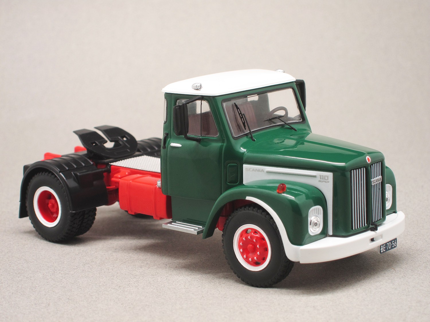 Scania 110 (IXO) 1/43e
