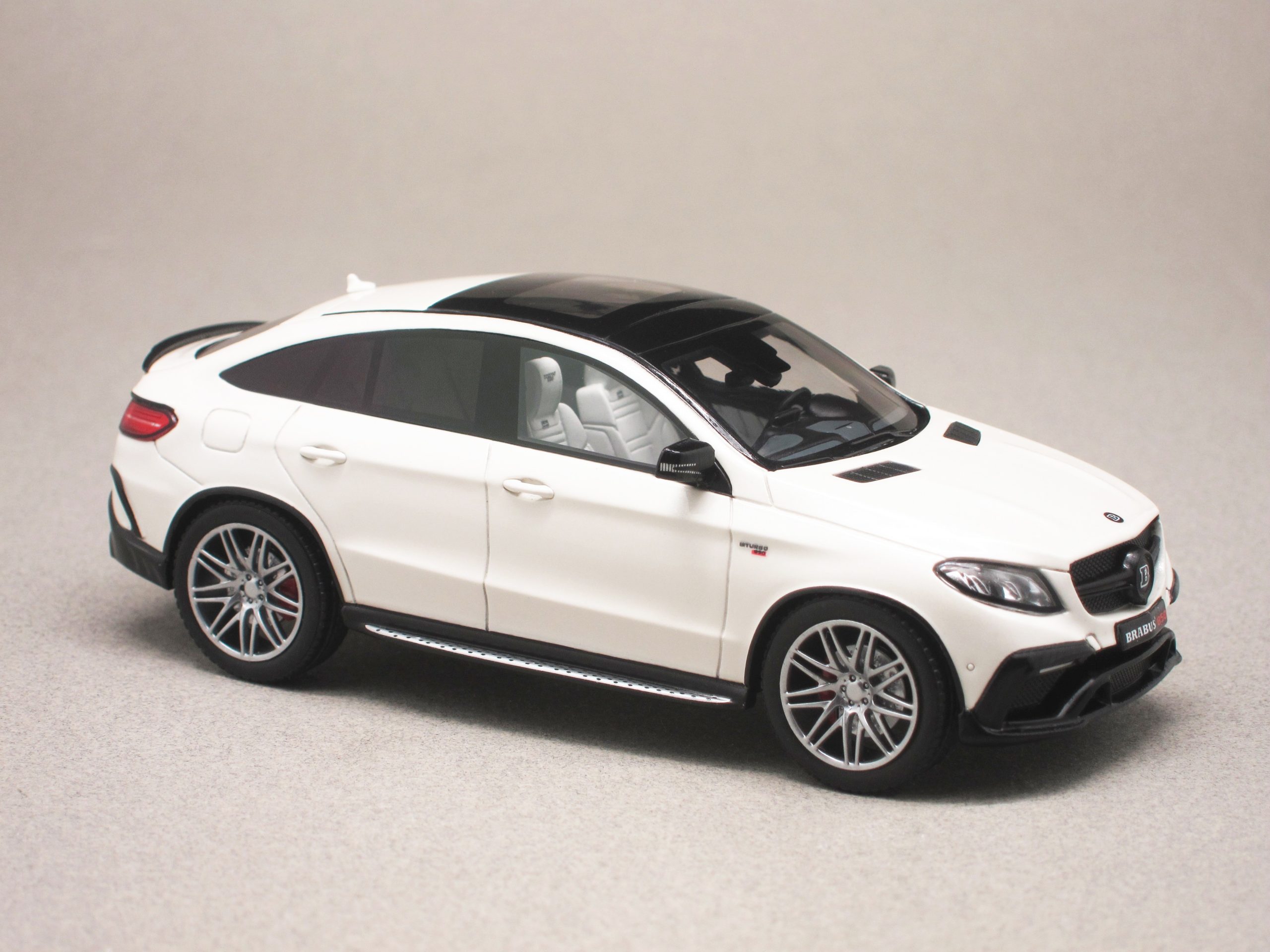 Brabus 850 4x4 Coupe (Minichamps) 1:43