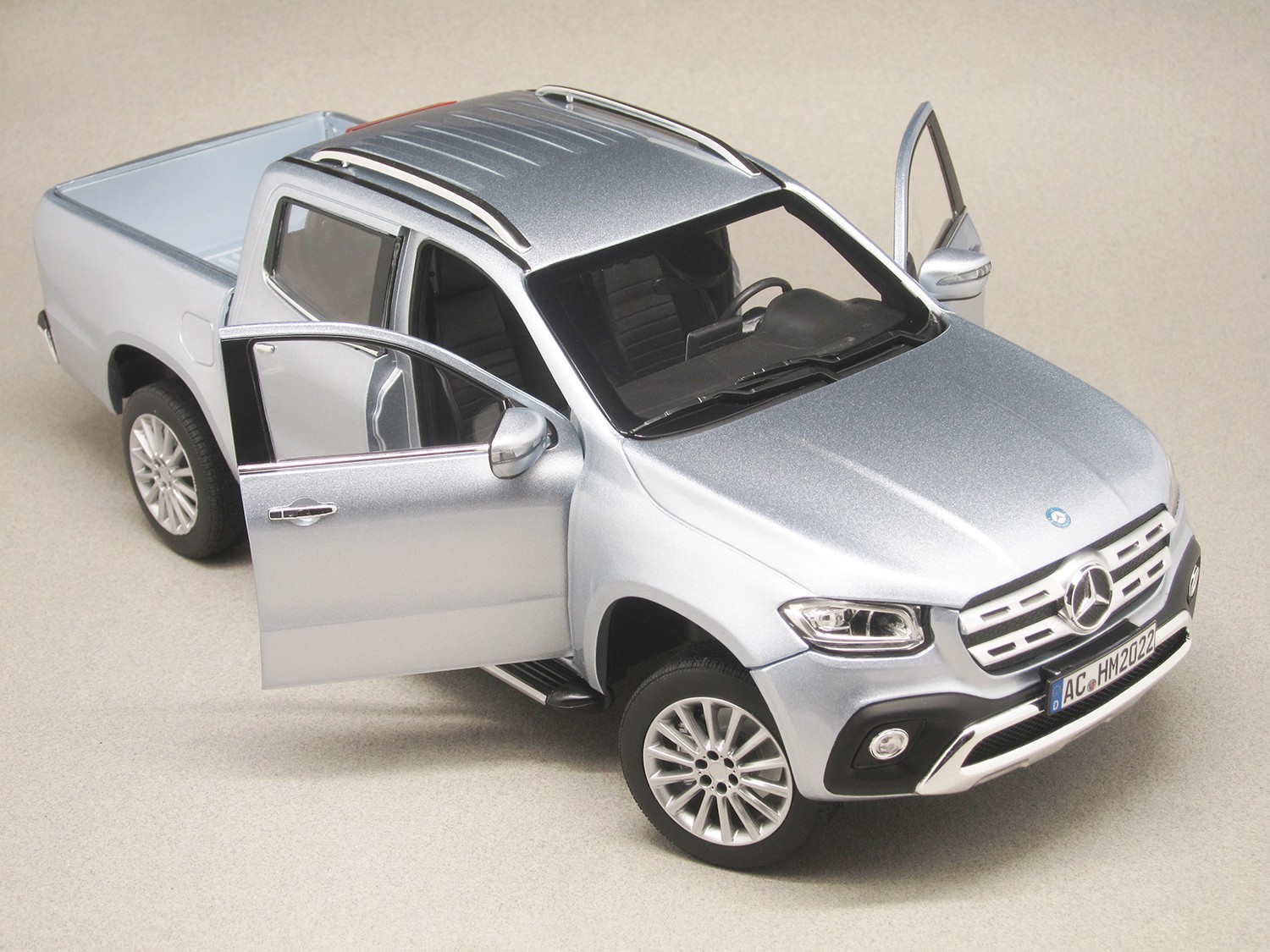 Mercedes X-Class (Norev) 1:18