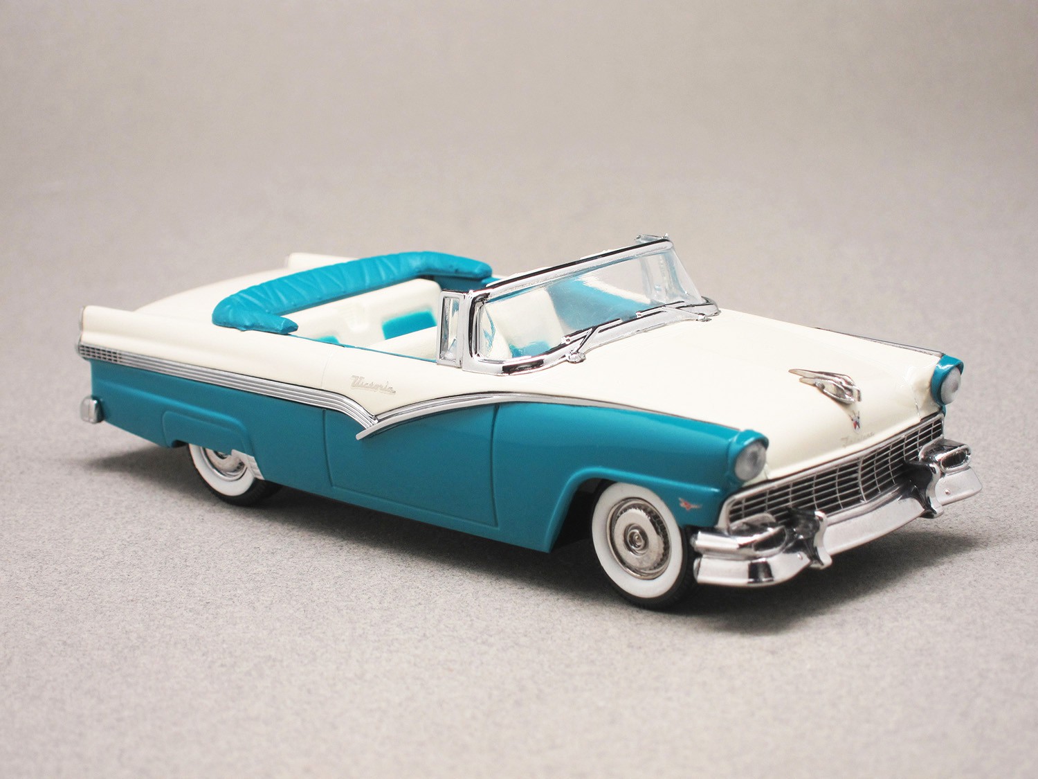 Ford Fairlane Sunliner 1956 (Vitesse) 1/43e