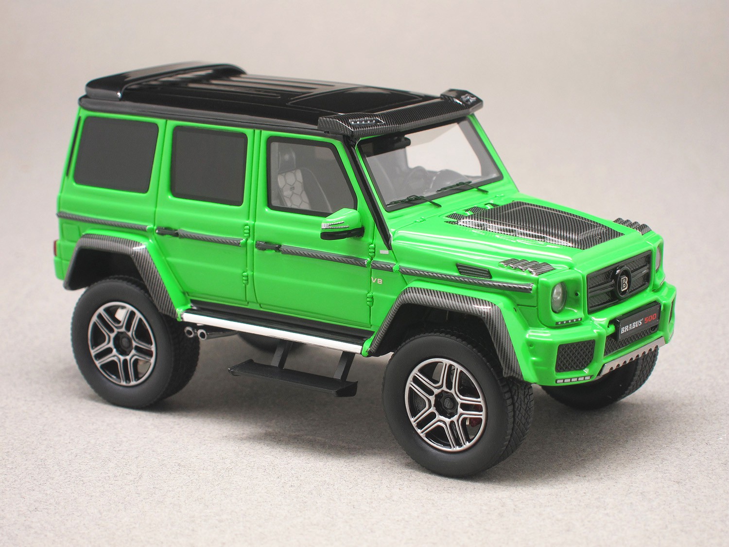 Brabus 4x4 "squared" (Minichamps) 1:43