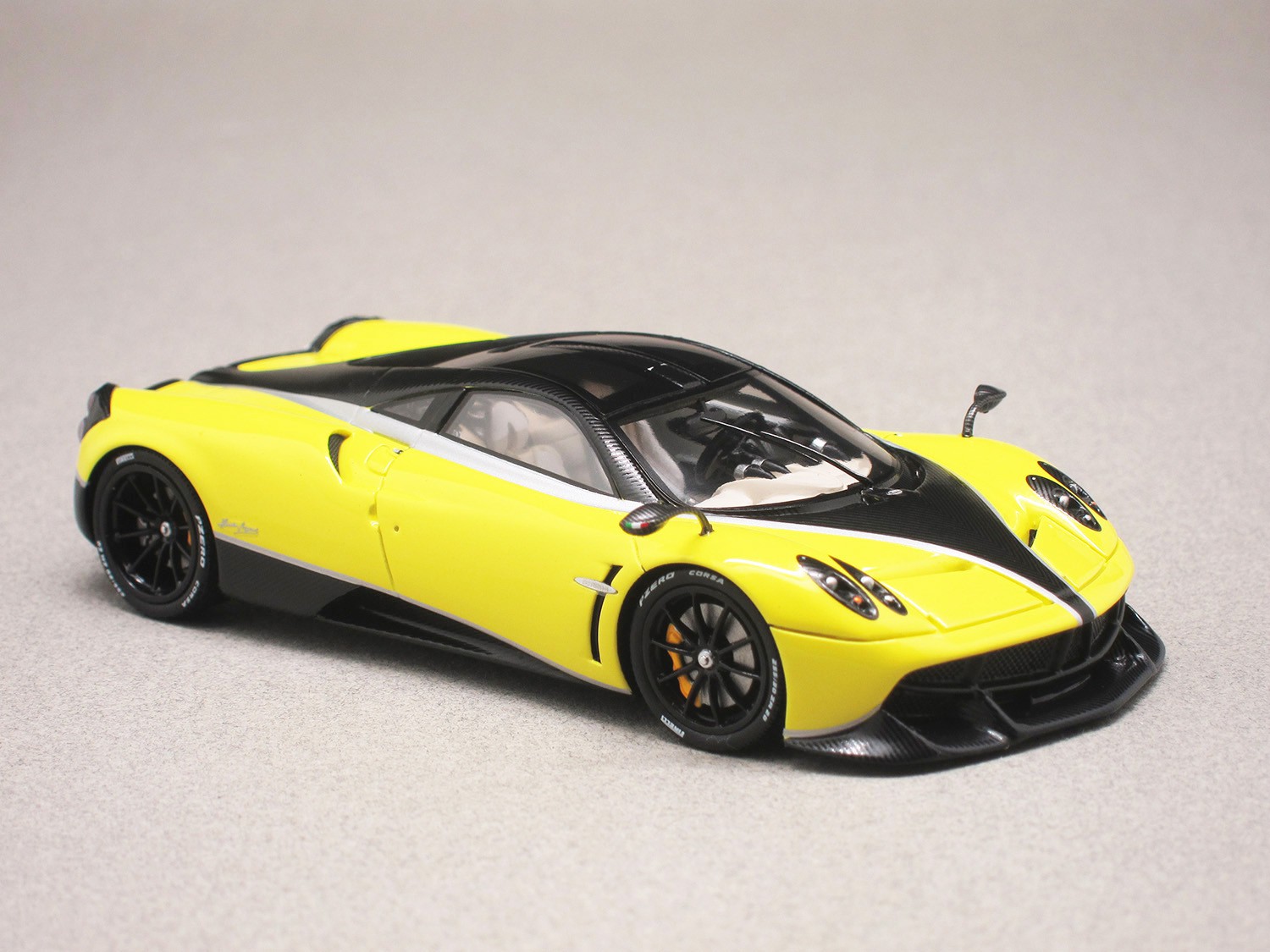 Pagani Huayra Paccetto Tempesta (TrueScale) 1/43e