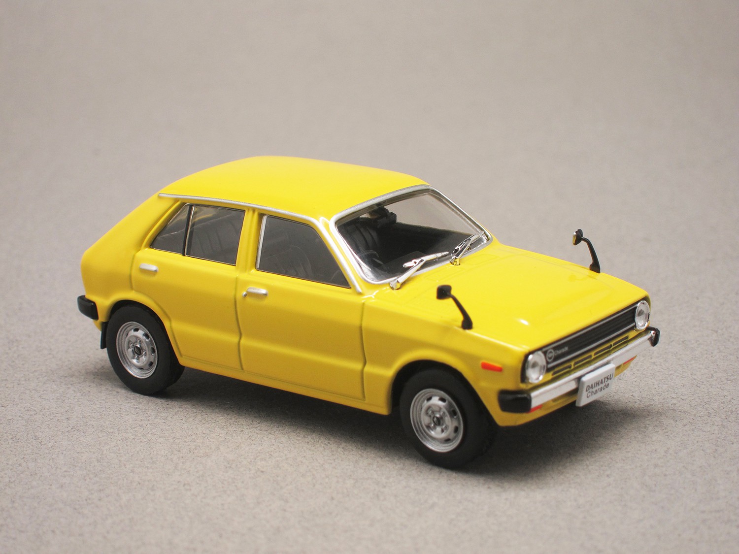 Daihatsu Charade 1978 (First:43) 1:43