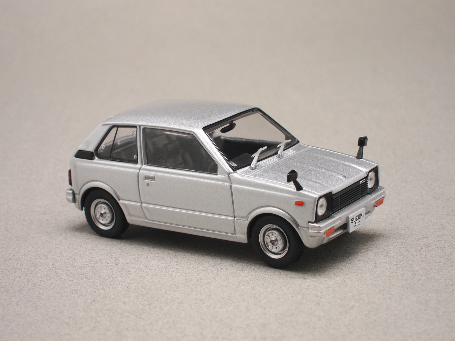 Suzuki Alto 1979 (First:43) 1/43e