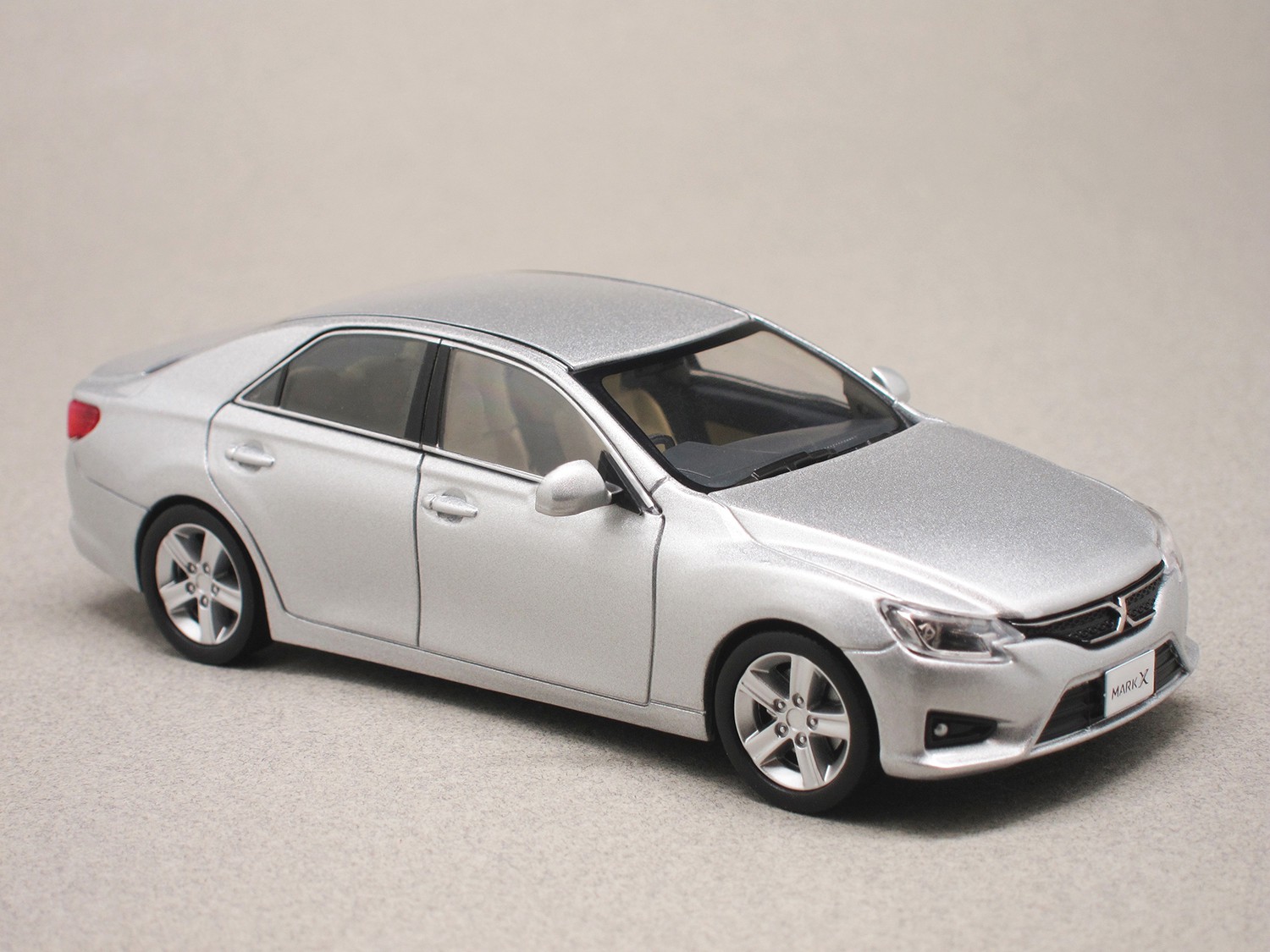 Toyota Mark X (Kyosho) 1:43