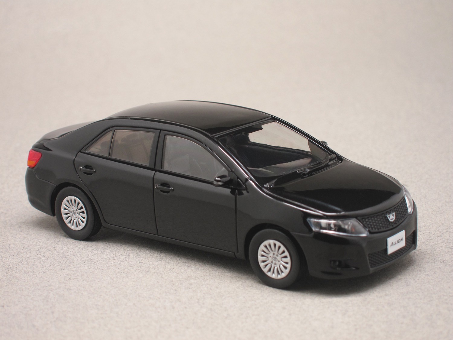 Toyota Allion (Kyosho) 1:43