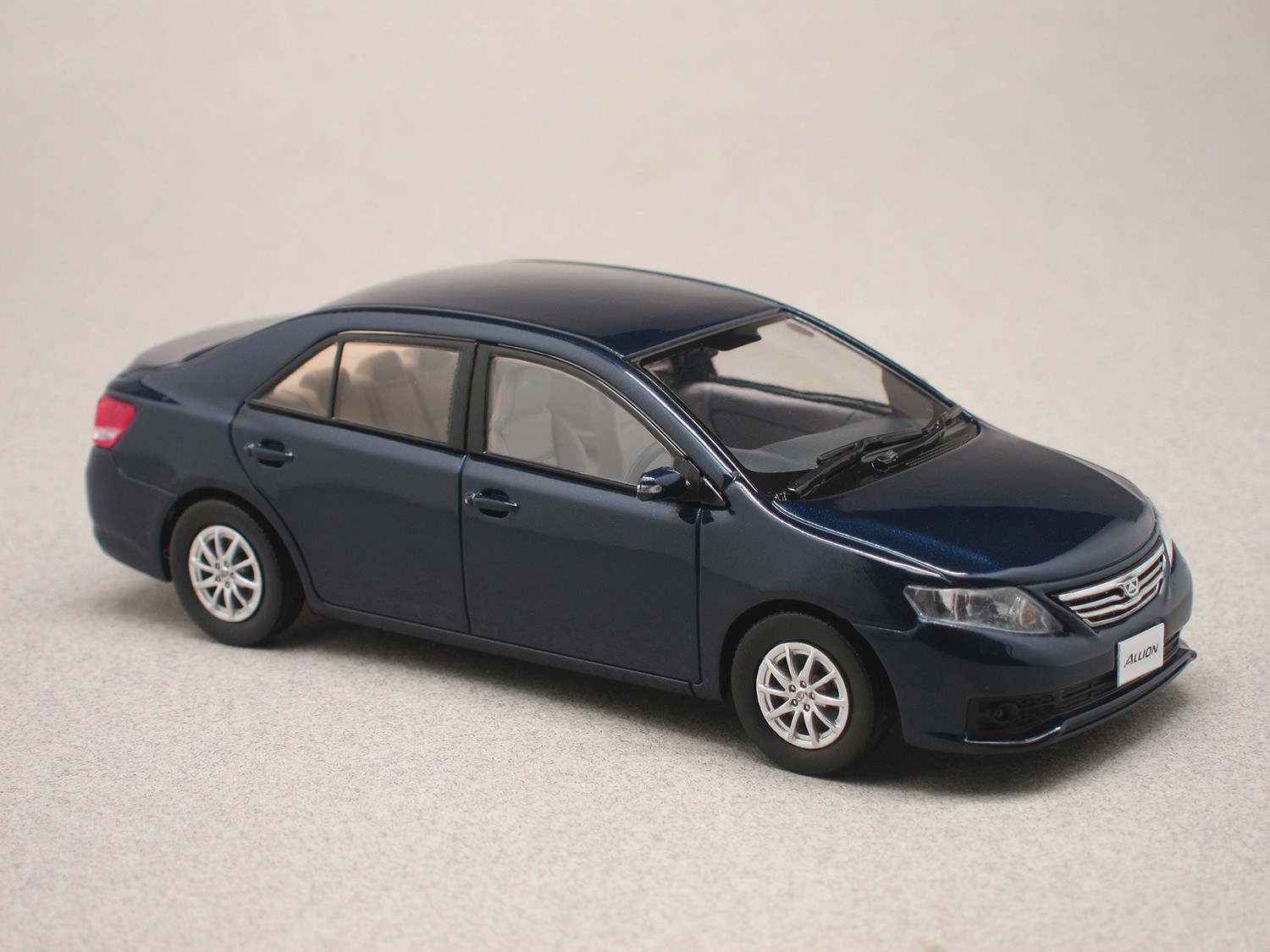 Toyota Allion (Kyosho) 1/43e